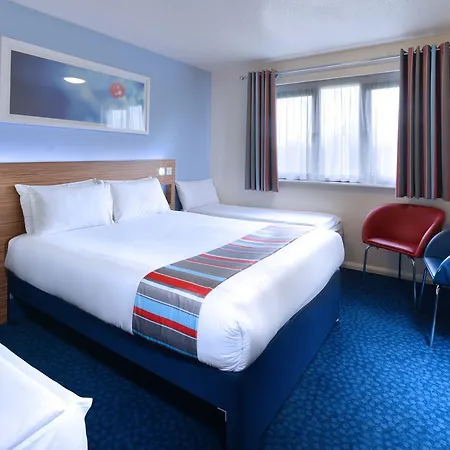 Travelodge Dublin Phoenix Park מלון קאסלנוק
